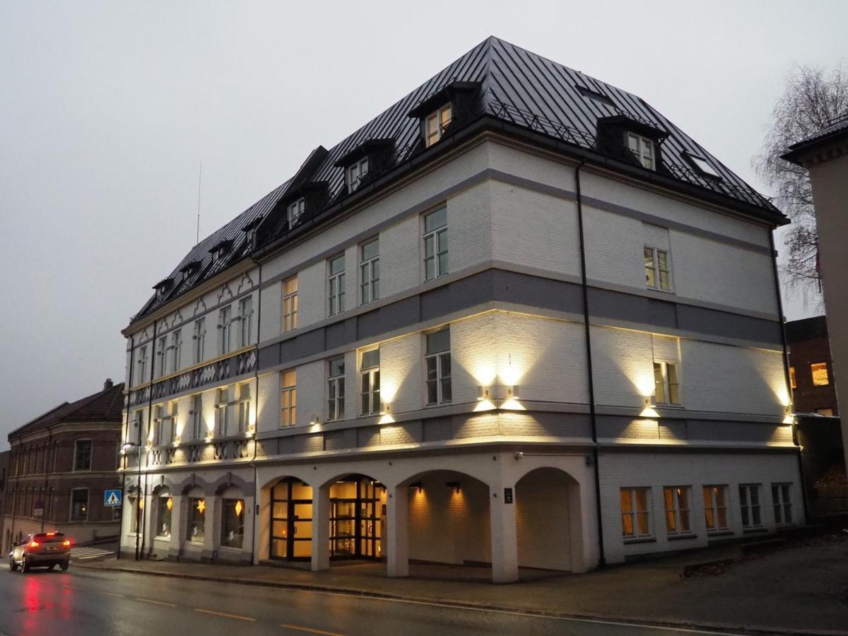 Henriks Hotell Skien Buitenkant foto