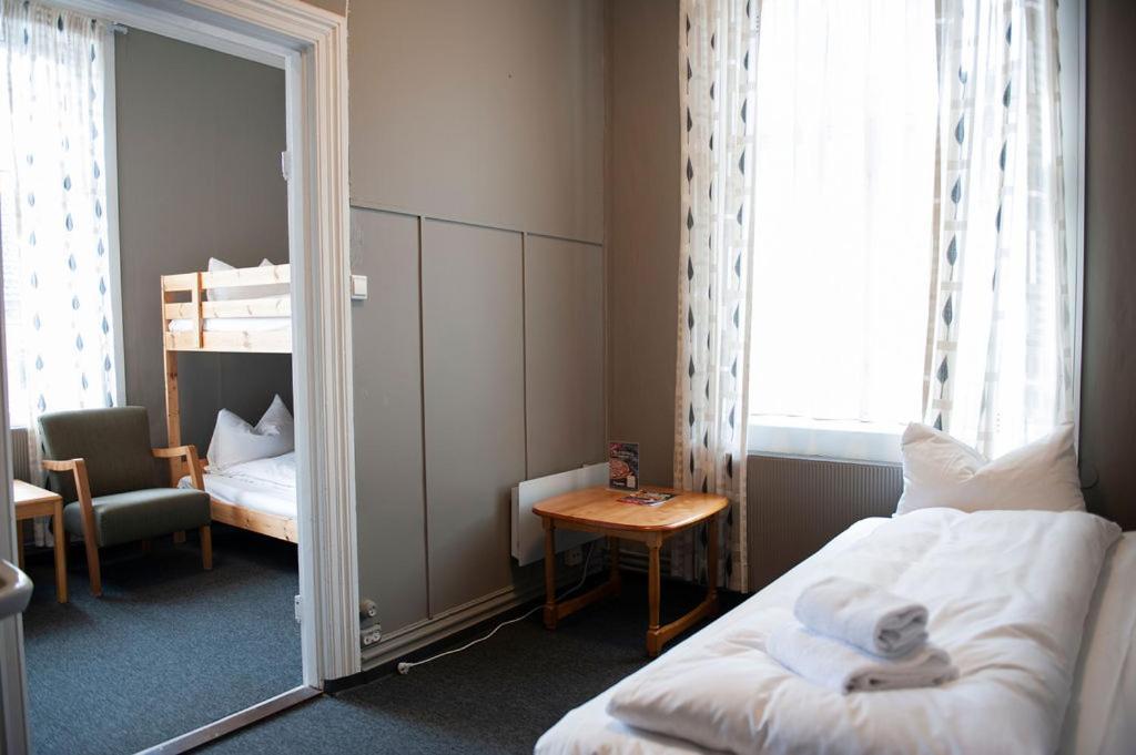Henriks Hotell Skien Kamer foto