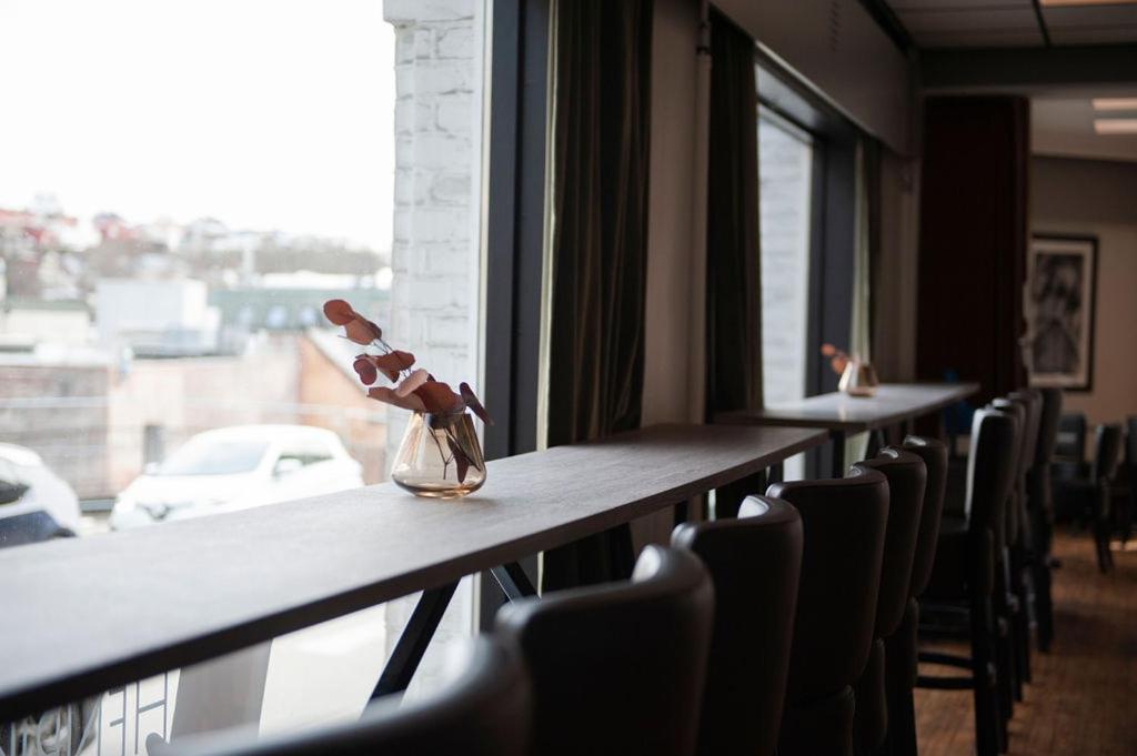 Henriks Hotell Skien Buitenkant foto