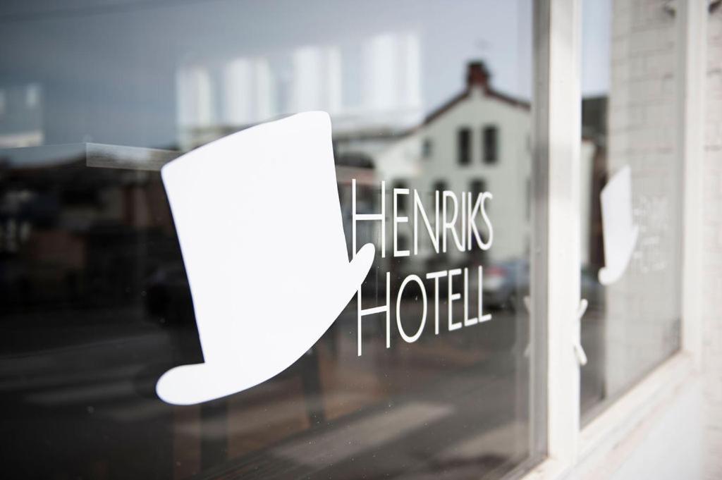 Henriks Hotell Skien Buitenkant foto