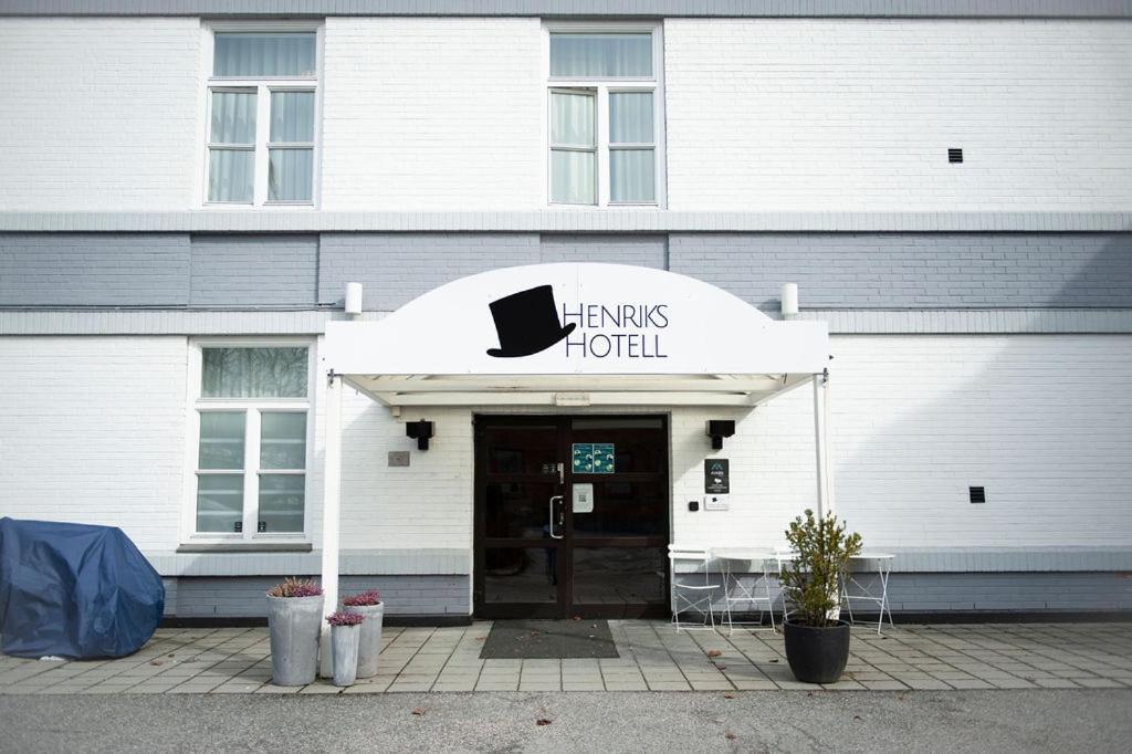 Henriks Hotell Skien Buitenkant foto