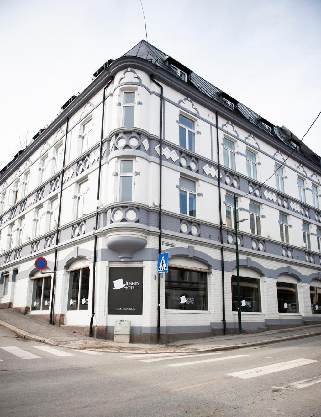 Henriks Hotell Skien Buitenkant foto