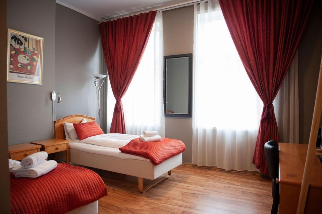 Henriks Hotell Skien Kamer foto