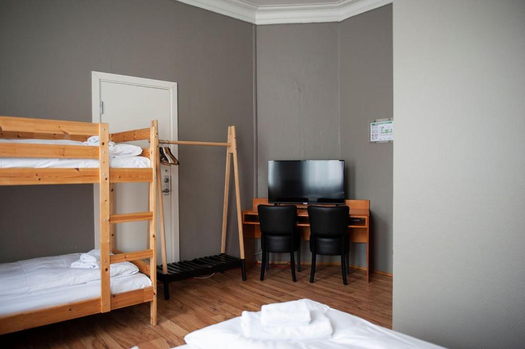 Henriks Hotell Skien Buitenkant foto